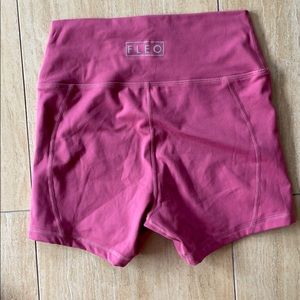 Fleo Shorts True High Contour
